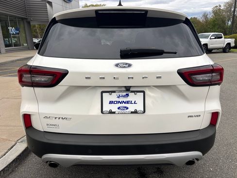 Used 2023 Ford Escape Active w/ Tech Pack #1 AWD/4WD image 4