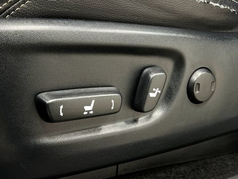 Used 2019 Toyota 4Runner Limited AWD/4WD image 17