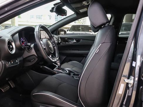 Used 2023 Kia Forte GT-Line w/ GT-Line Technology Package image 17