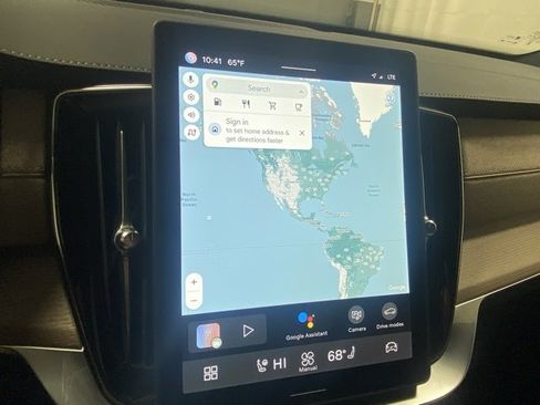 Used 2025 Volvo XC90 B6 Plus image 18