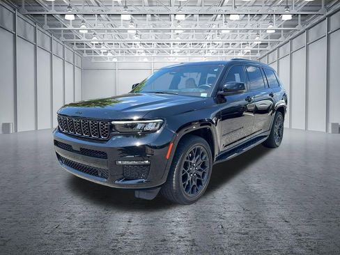 Used 2025 Jeep Grand Cherokee L Summit AWD/4WD image 3