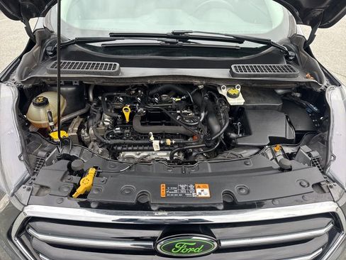 Used 2019 Ford Escape SE image 32