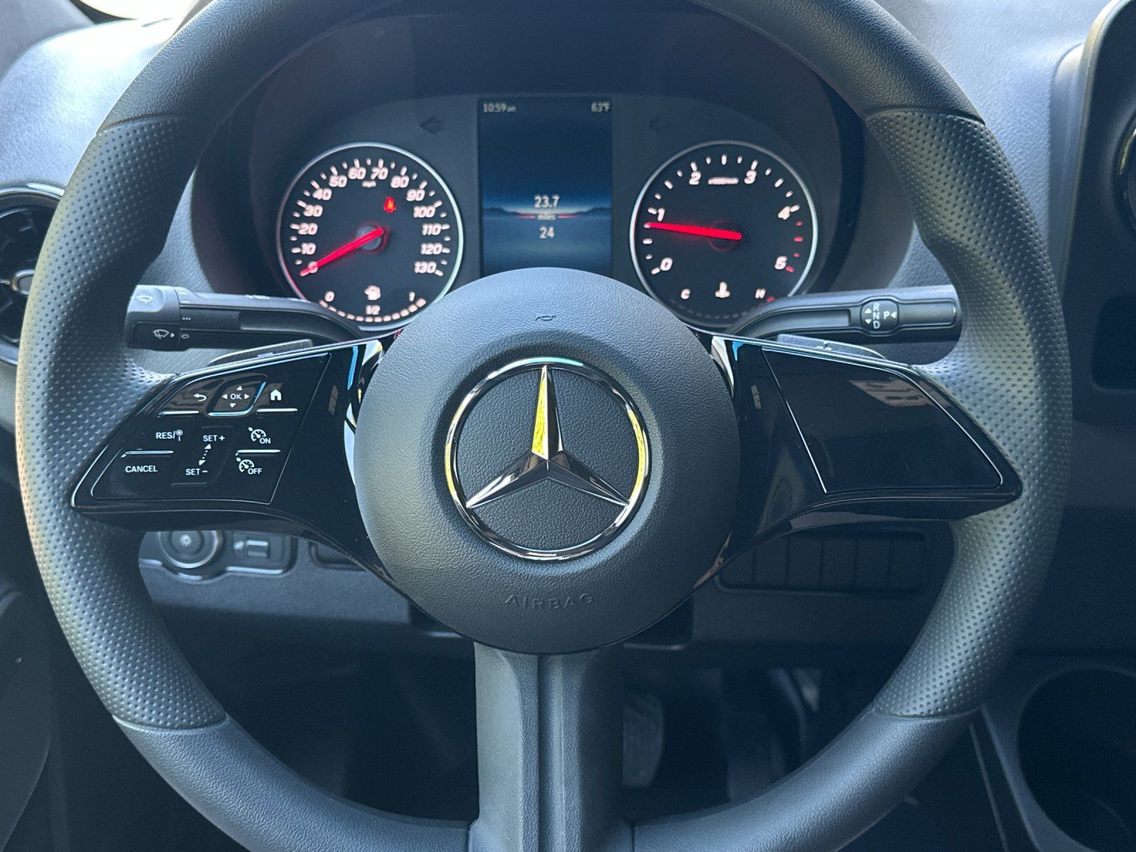 Used 2025 Mercedes-Benz Sprinter 2500 image 22