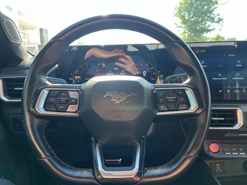 Used 2025 Ford Mustang Premium RWD image 23