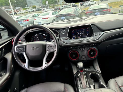 Certified 2021 Chevrolet Blazer RS w/ Enhanced Convenience Package AWD/4WD image 27