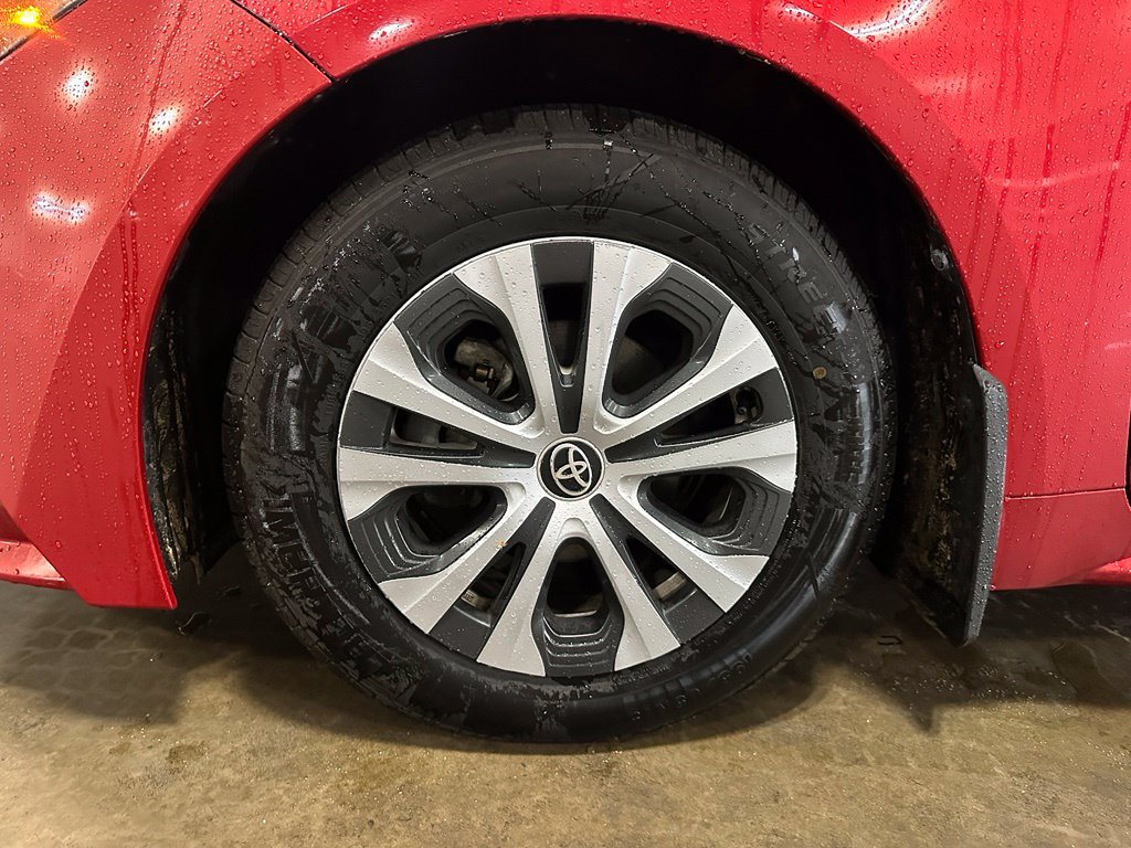 Used 2021 Toyota Corolla LE FWD image 38