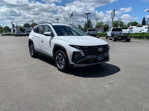Certified 2022 Hyundai Tucson Limited AWD/4WD image 10