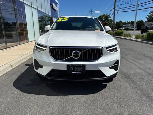 Certified 2025 Volvo XC40 B5 Core AWD/4WD image 7