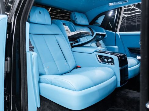 Used 2025 Rolls-Royce Phantom Sedan image 25