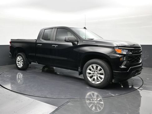 Used 2023 Chevrolet Silverado 1500 Custom RWD image 7