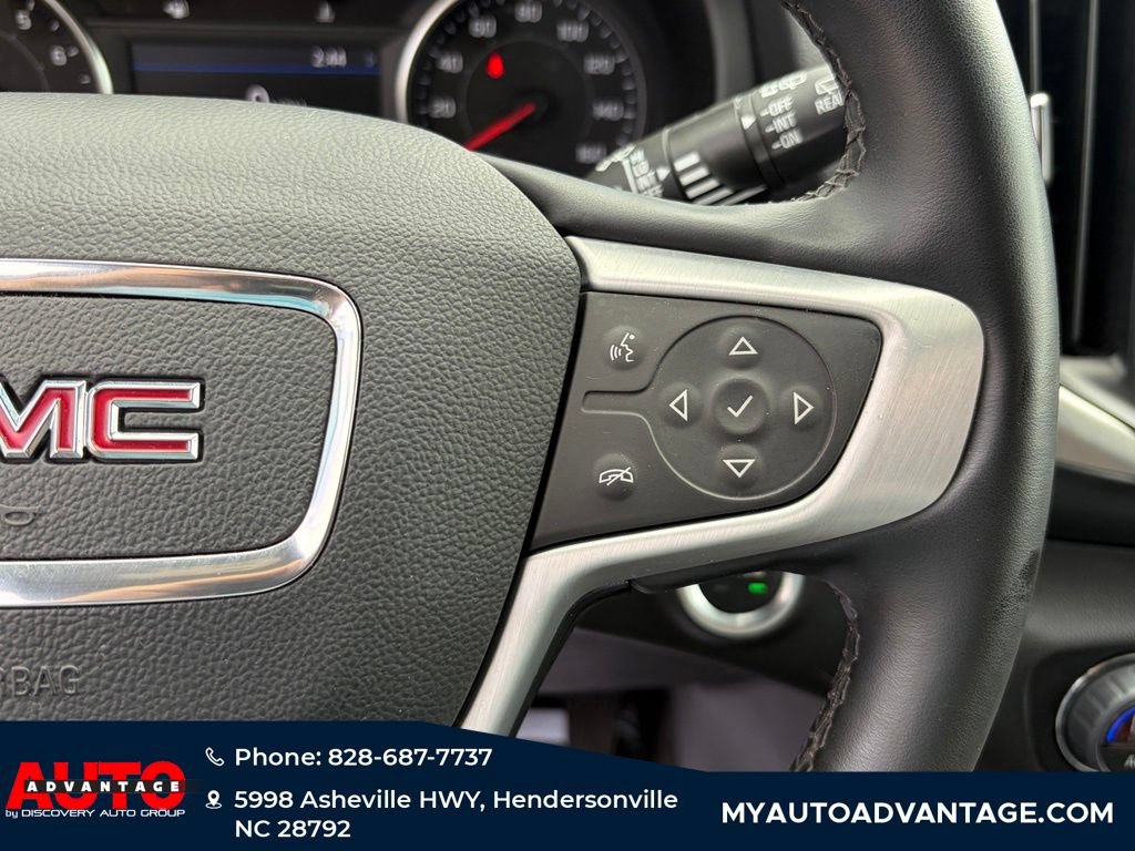 Used 2024 GMC Terrain SLT AWD/4WD image 18