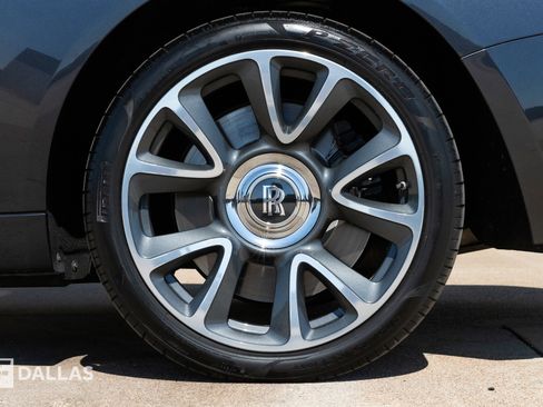 Used 2020 Rolls-Royce Wraith image 10