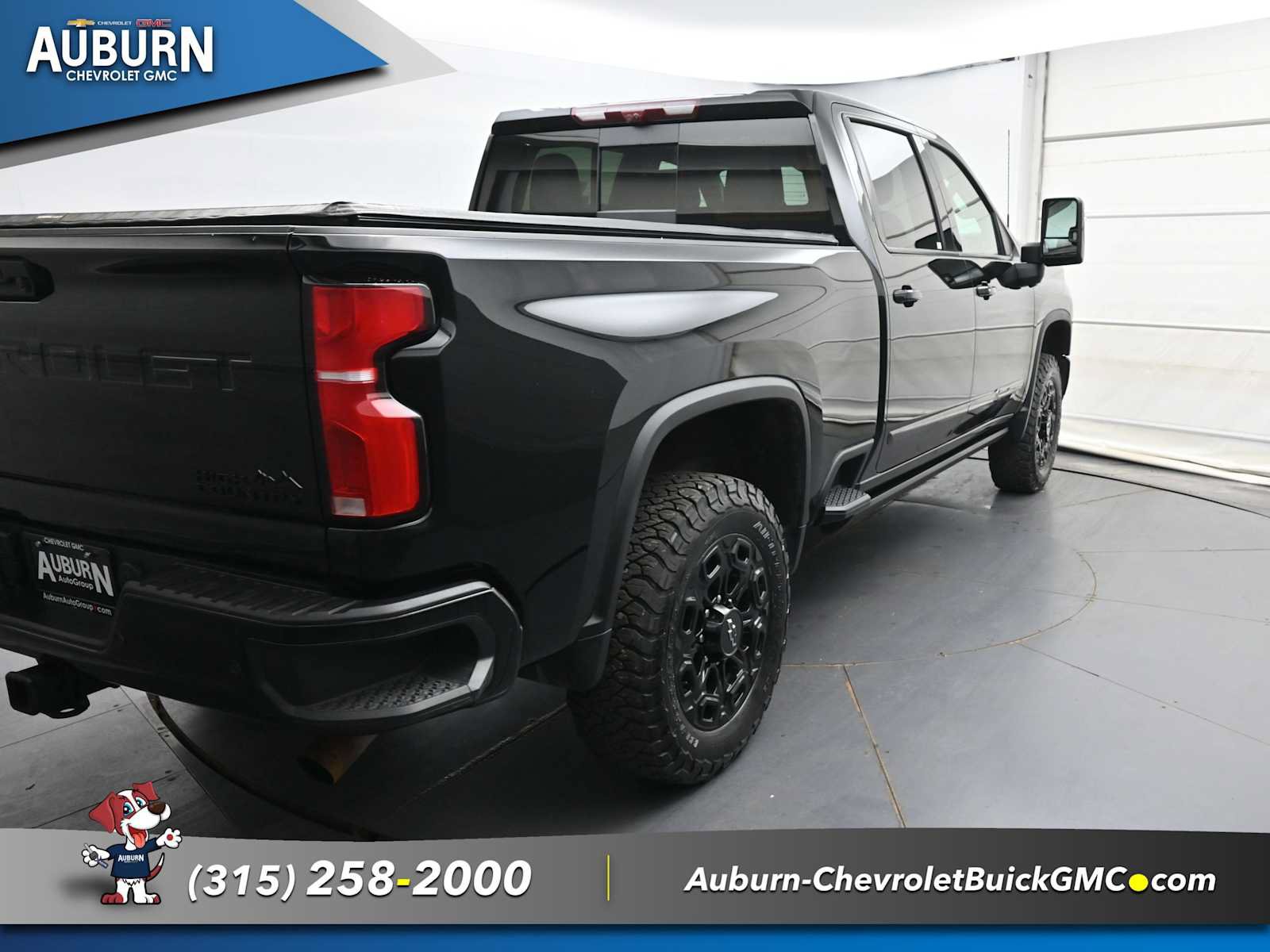 Used 2024 Chevrolet Silverado 2500 High Country w/ High Country Premium Package AWD/4WD image 24