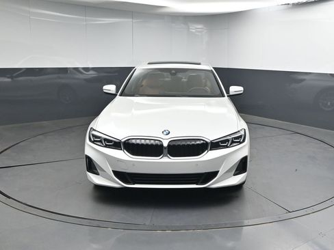 Used 2025 BMW 330i xDrive Sedan w/ Convenience Package image 28