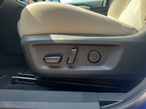 Used 2022 Nissan Rogue SV AWD/4WD image 16