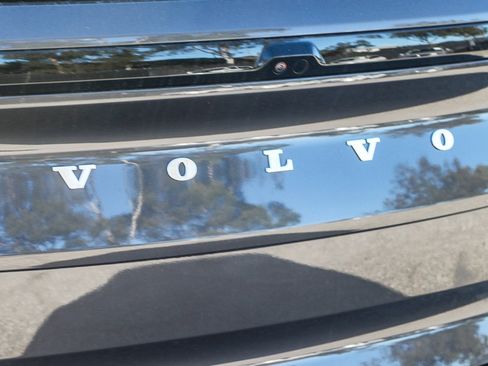 New 2025 Volvo EX90 Ultra w/ Protection Package Premier image 10