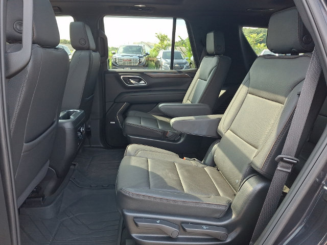 Used 2024 Chevrolet Tahoe High Country w/ Premium Package AWD/4WD image 18