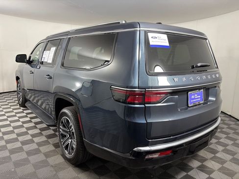 Used 2024 Jeep Wagoneer L Series II w/ Flexible Seating Group image 5