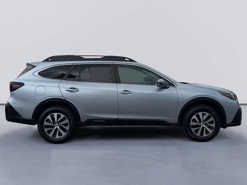 Used 2022 Subaru Outback Premium AWD/4WD image 2