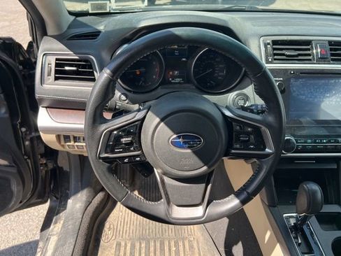 Used 2019 Subaru Outback 2.5i Limited AWD/4WD image 16