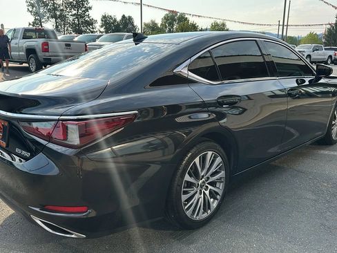 Used 2019 Lexus ES 350 image 3