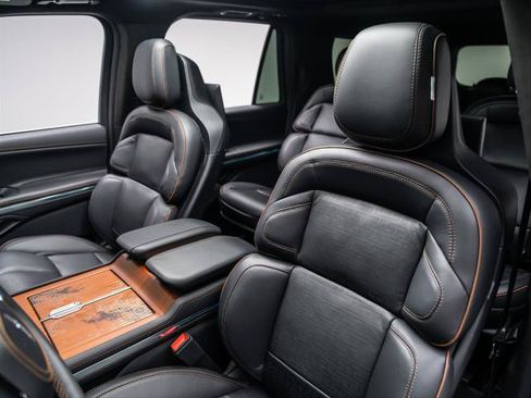 New 2026 Lincoln Navigator L Black Label AWD/4WD image 16