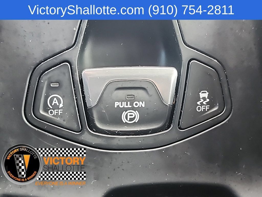 Certified 2023 Jeep Renegade Latitude AWD/4WD image 11