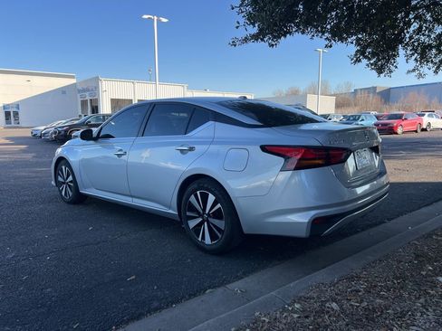 Used 2021 Nissan Altima 2.5 SV image 5