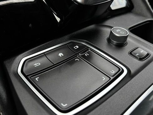 Used 2023 Acura MDX SH-AWD w/ Advance Package image 41