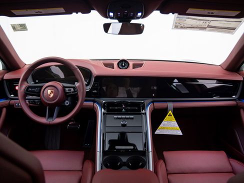 New 2026 Porsche Panamera 4 image 11