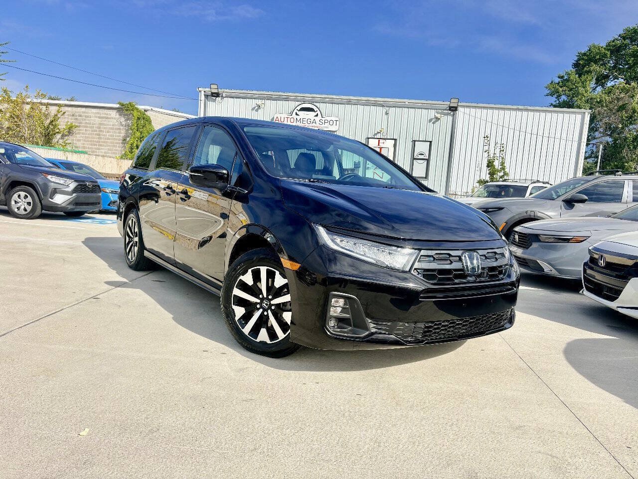 Used 2026 Honda Odyssey EX-L image 4