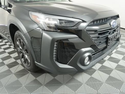 Certified 2025 Subaru Outback Onyx Edition AWD/4WD image 10