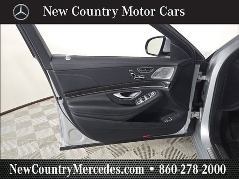 Used 2018 Mercedes-Benz S 560 4MATIC Sedan image 19