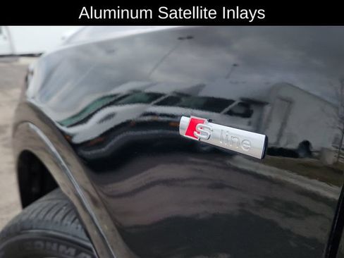 Used 2018 Audi Q3 2.0T Premium w/ Convenience Package image 18