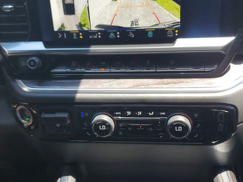 Used 2024 Chevrolet Silverado 2500 LTZ w/ LTZ Plus Package AWD/4WD image 27