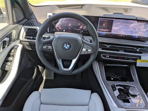 New 2026 BMW X5 sDrive40i w/ Climate Comfort Package image 17