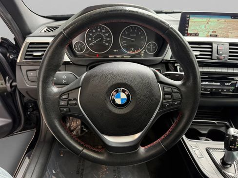 Used 2018 BMW 330i xDrive Sedan AWD/4WD image 22