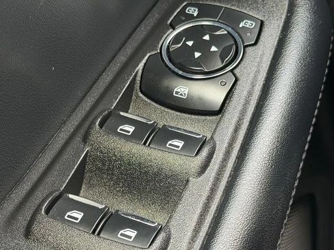 Used 2024 Ford Edge SEL AWD/4WD image 18