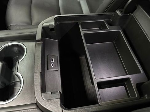 Used 2024 Chevrolet Tahoe LT image 22