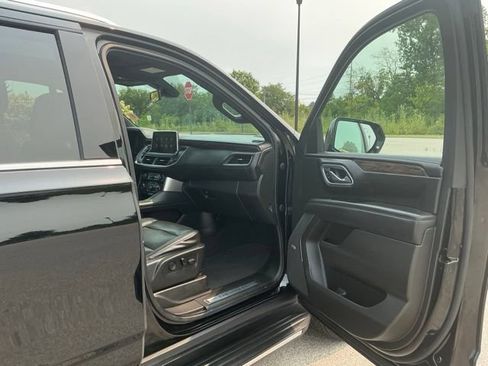 Used 2021 Chevrolet Tahoe LT w/ LT Signature Package AWD/4WD image 18