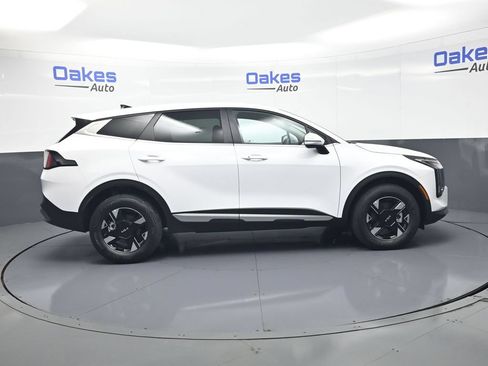 New 2026 Kia Sportage LX w/ LX Convenience Package AWD/4WD image 8