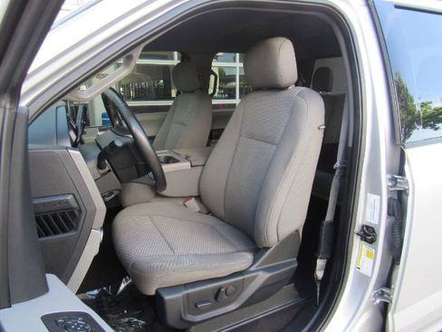 Used 2019 Ford F150 XLT image 6