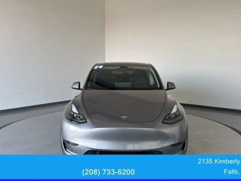 Used 2024 Tesla Model Y Performance AWD/4WD image 2