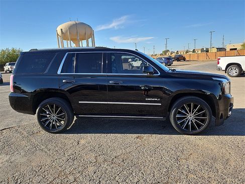 Used 2018 GMC Yukon Denali w/ Denali Ultimate Package image 9