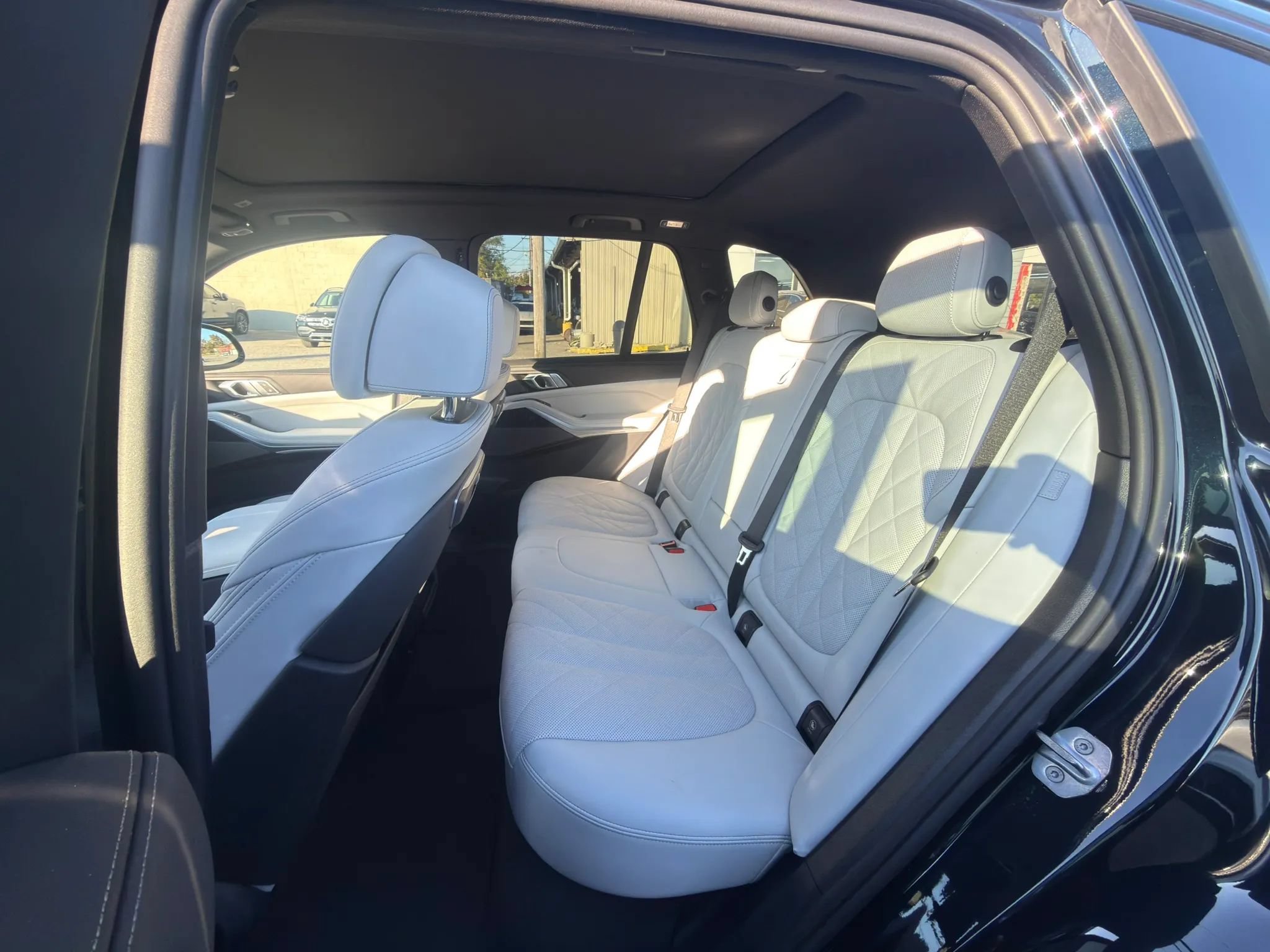 Used 2026 BMW X5 xDrive50e w/ M Sport Package AWD/4WD image 25