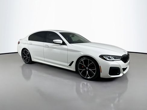 Certified 2023 BMW M550i xDrive w/ Dynamic Handling Package image 4