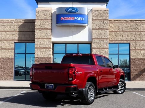 Used 2024 Chevrolet Colorado LT w/ Advanced Trailering Package image 6