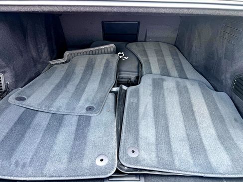 Used 2021 Audi A8 L 3.0T w/ Executive Plus Package image 27