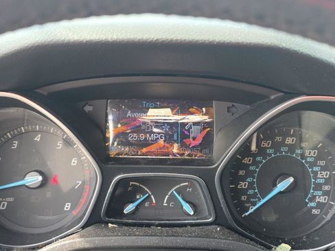 Used 2012 Ford Focus SE FWD image 9