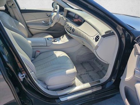 Used 2017 Mercedes-Benz S 550 Sedan image 23